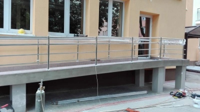 Balustrady dla osób niepełnosprawnych